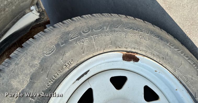 image for item EM2356 2001 United Express Line Inc enclosed cargo trailer