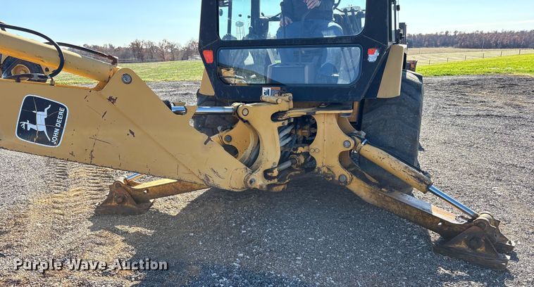 image for item EM6185 1996 John Deere 310D backhoe