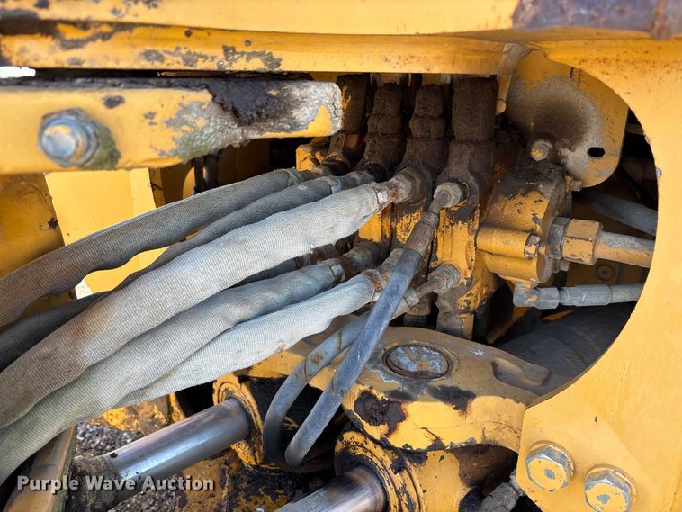 image for item EM6185 1996 John Deere 310D backhoe