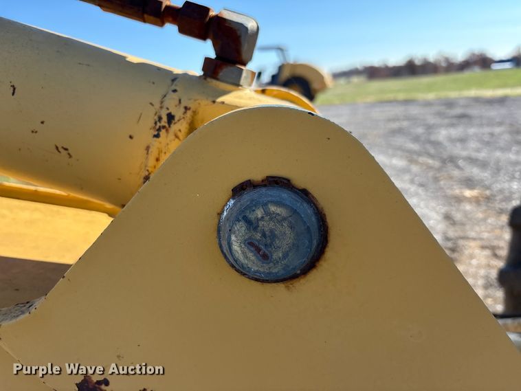 image for item EM6185 1996 John Deere 310D backhoe