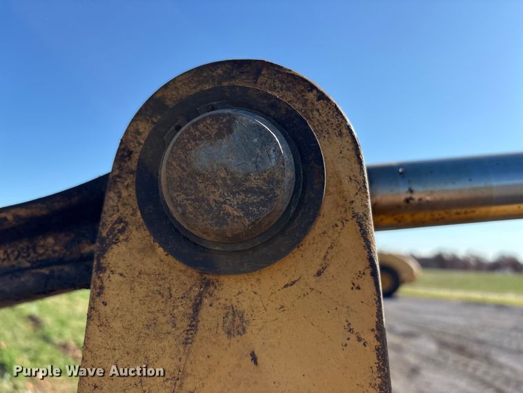 image for item EM6185 1996 John Deere 310D backhoe