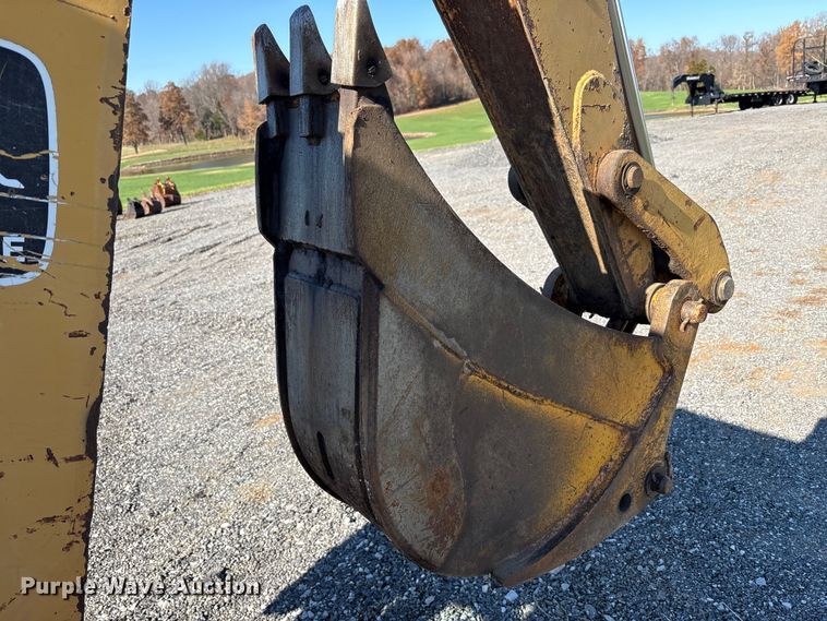 image for item EM6185 1996 John Deere 310D backhoe