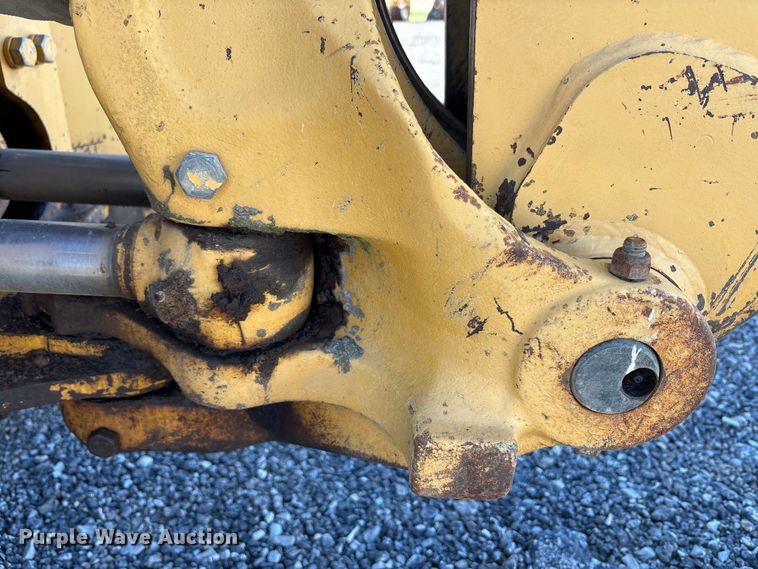 image for item EM6185 1996 John Deere 310D backhoe