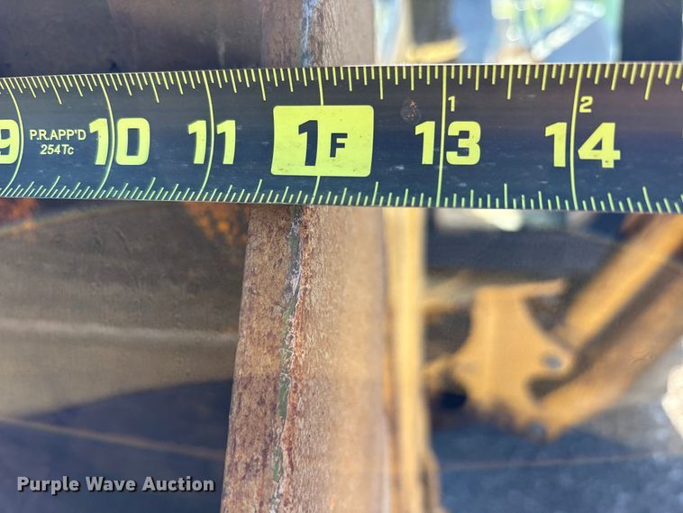 image for item EM6185 1996 John Deere 310D backhoe