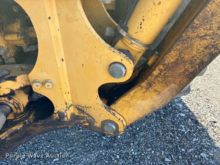 image for item EM6185 1996 John Deere 310D backhoe