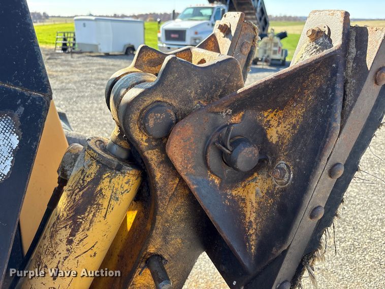 image for item EM6185 1996 John Deere 310D backhoe