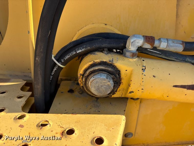 image for item EM6185 1996 John Deere 310D backhoe