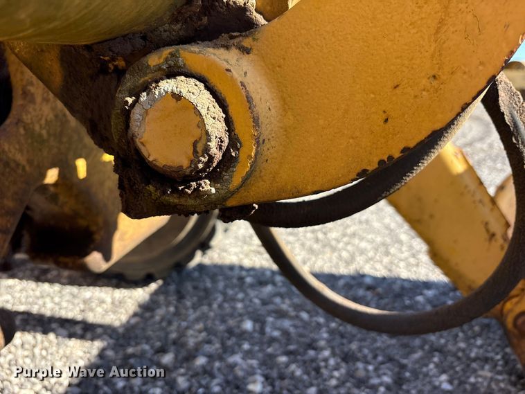 image for item EM6185 1996 John Deere 310D backhoe