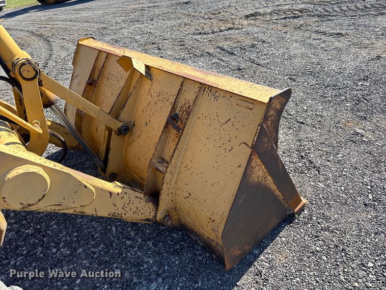 image for item EM6185 1996 John Deere 310D backhoe