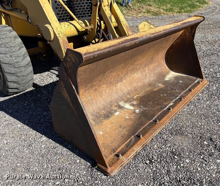 image for item EM6185 1996 John Deere 310D backhoe