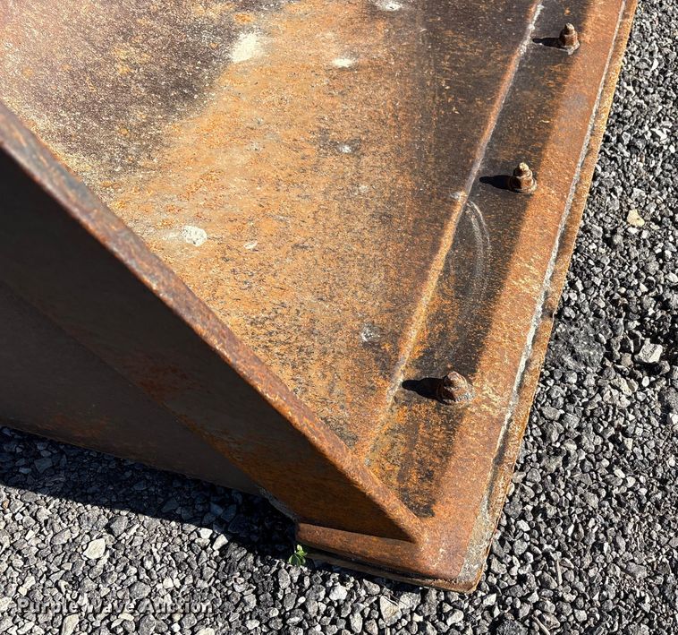 image for item EM6185 1996 John Deere 310D backhoe