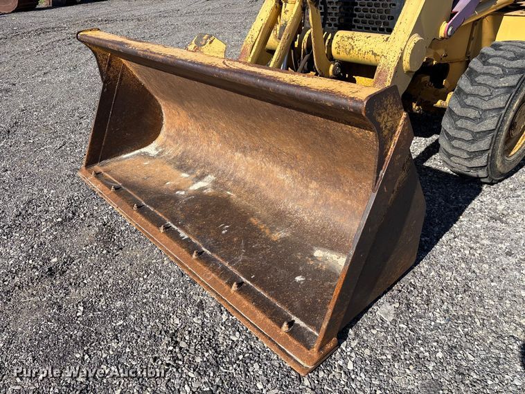 image for item EM6185 1996 John Deere 310D backhoe