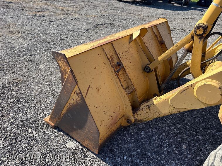 image for item EM6185 1996 John Deere 310D backhoe