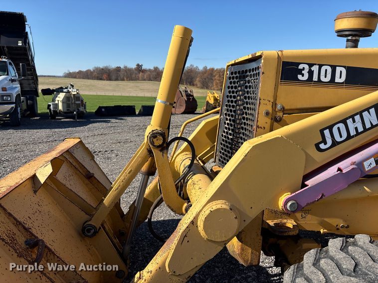 image for item EM6185 1996 John Deere 310D backhoe