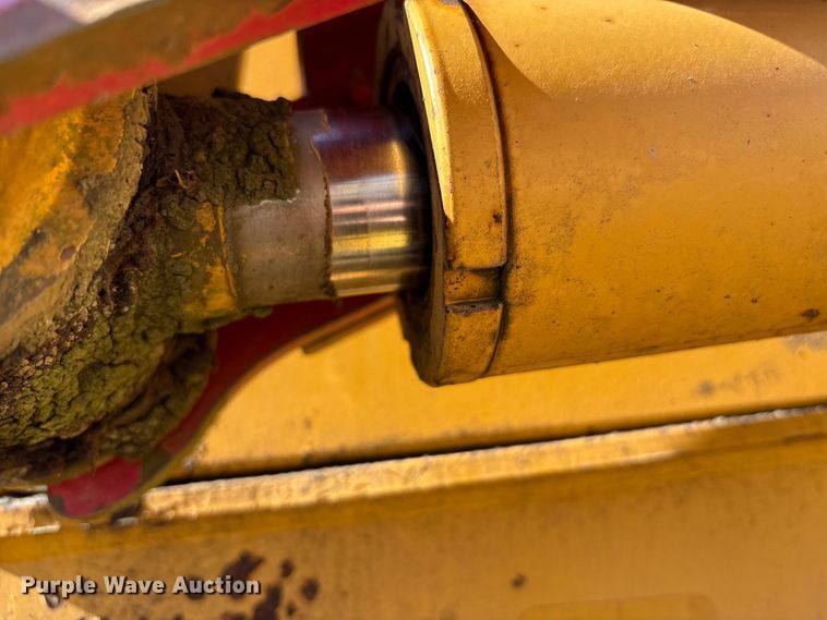 image for item EM6185 1996 John Deere 310D backhoe