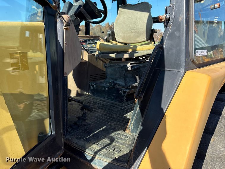 image for item EM6185 1996 John Deere 310D backhoe