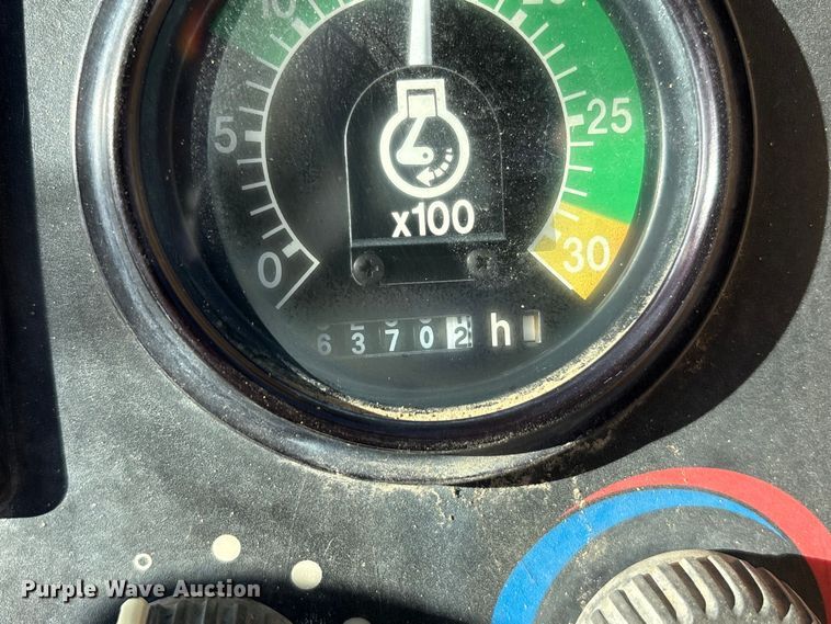 image for item EM6185 1996 John Deere 310D backhoe