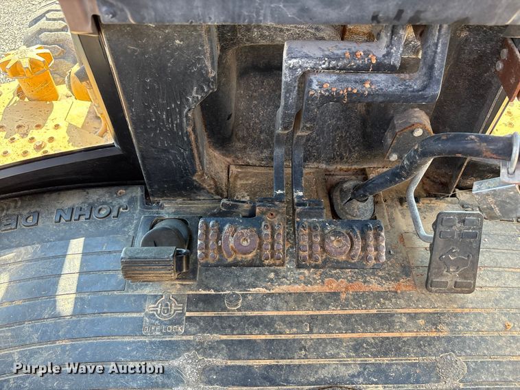 image for item EM6185 1996 John Deere 310D backhoe