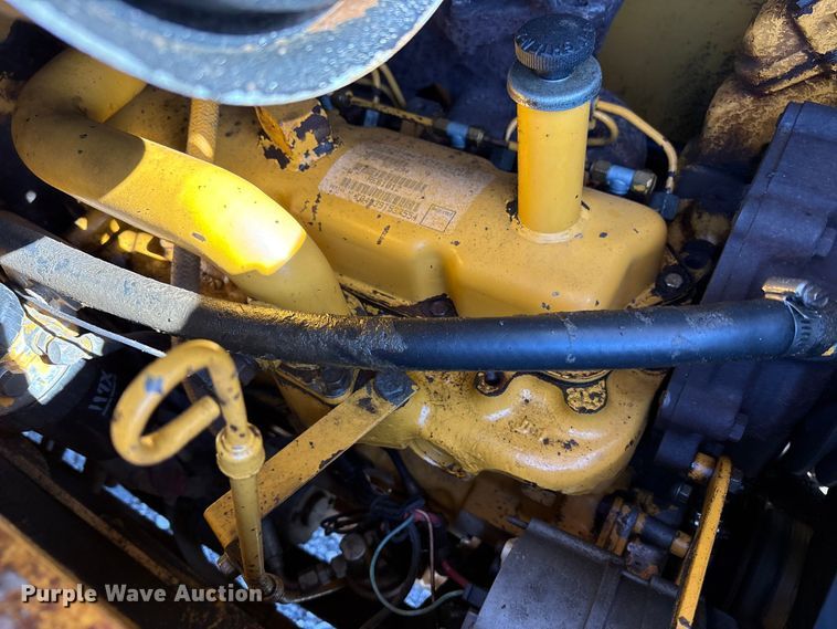 image for item EM6185 1996 John Deere 310D backhoe