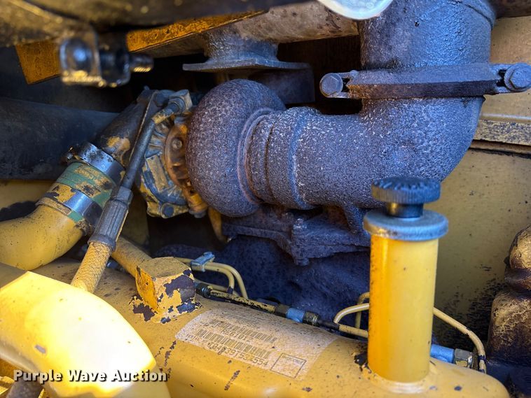 image for item EM6185 1996 John Deere 310D backhoe