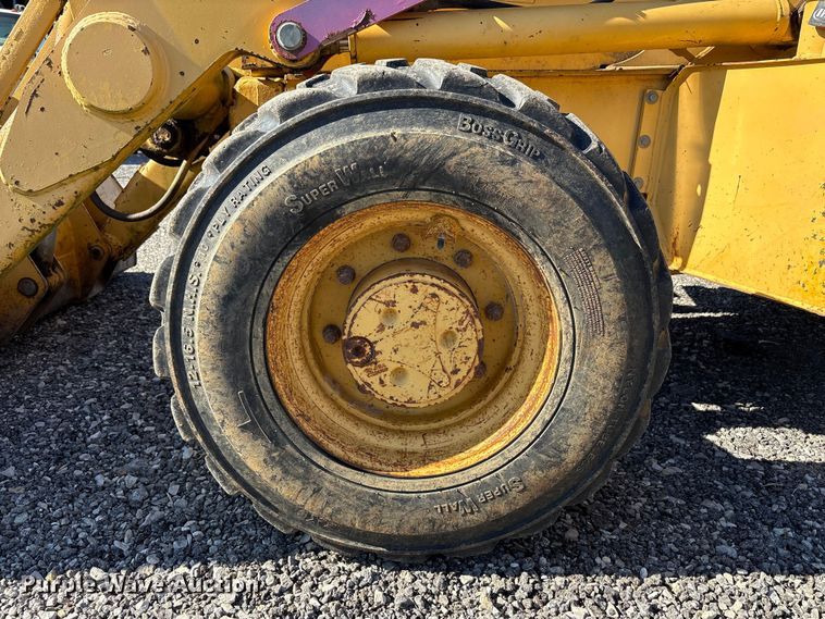 image for item EM6185 1996 John Deere 310D backhoe