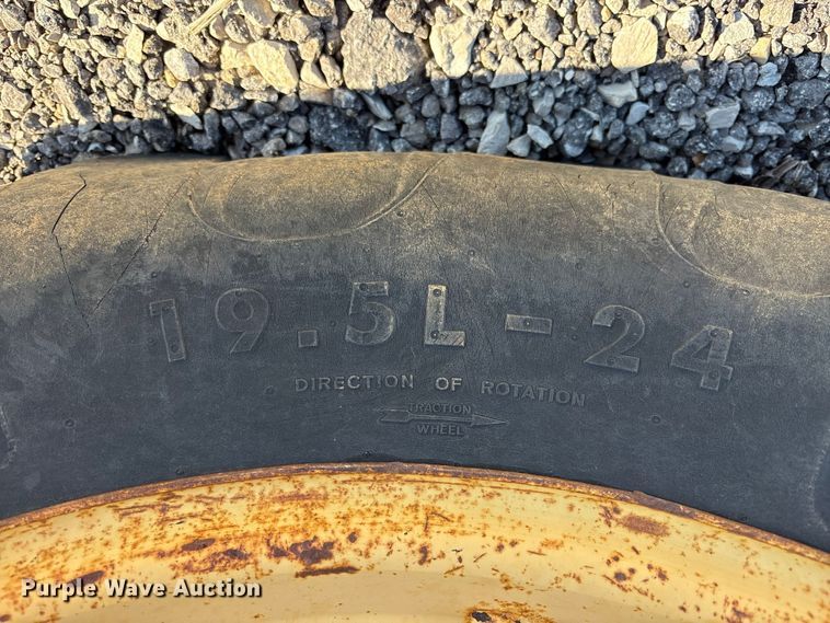 image for item EM6185 1996 John Deere 310D backhoe