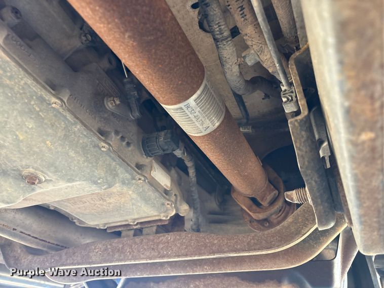 image for item EM6186 2011 Ford F350 Super Duty flatbed pickup truck