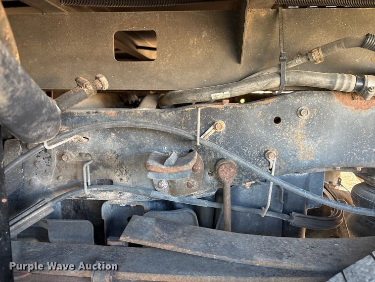 image for item EM6186 2011 Ford F350 Super Duty flatbed pickup truck