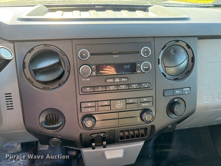 image for item EM6186 2011 Ford F350 Super Duty flatbed pickup truck