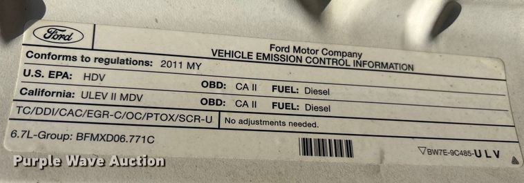 image for item EM6186 2011 Ford F350 Super Duty flatbed pickup truck