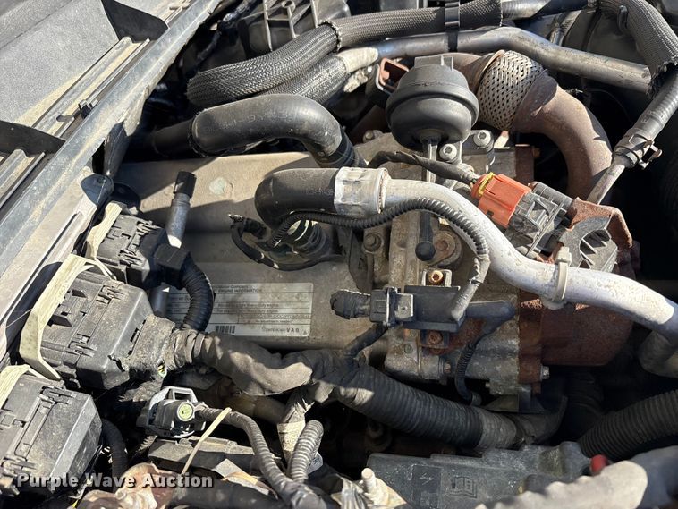 image for item EM6186 2011 Ford F350 Super Duty flatbed pickup truck