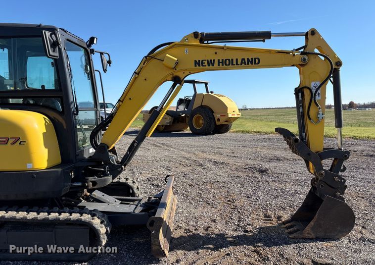 image for item EM6188 2019 New Holland E37C mini excavator