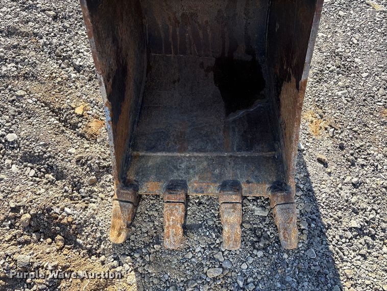 image for item EM6188 2019 New Holland E37C mini excavator