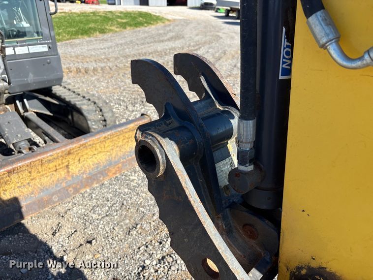 image for item EM6188 2019 New Holland E37C mini excavator