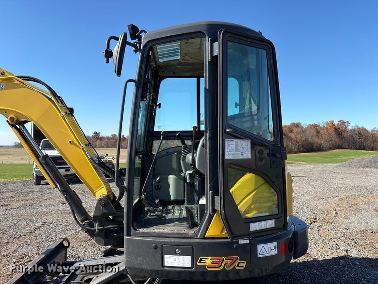 image for item EM6188 2019 New Holland E37C mini excavator