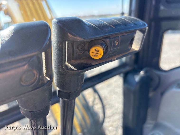 image for item EM6188 2019 New Holland E37C mini excavator