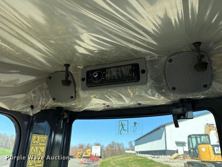 image for item EM6188 2019 New Holland E37C mini excavator