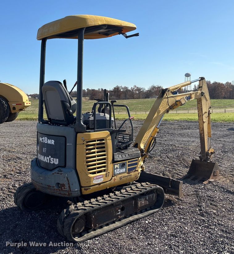 image for item EM6189 2008 Komatsu PC18MR-2 mini excavator