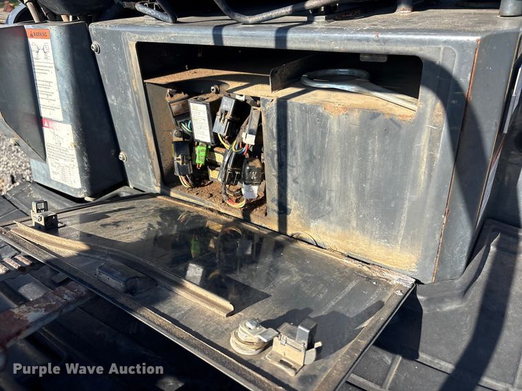 image for item EM6189 2008 Komatsu PC18MR-2 mini excavator