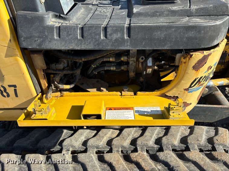 image for item EM6189 2008 Komatsu PC18MR-2 mini excavator