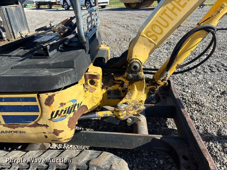 image for item EM6189 2008 Komatsu PC18MR-2 mini excavator
