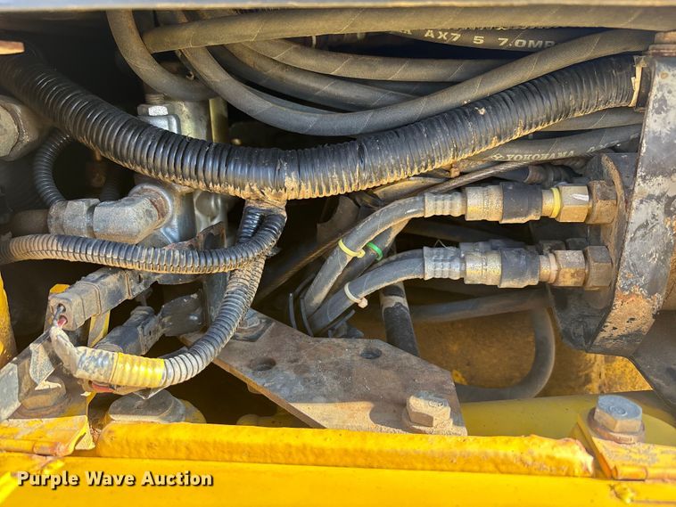 image for item EM6189 2008 Komatsu PC18MR-2 mini excavator