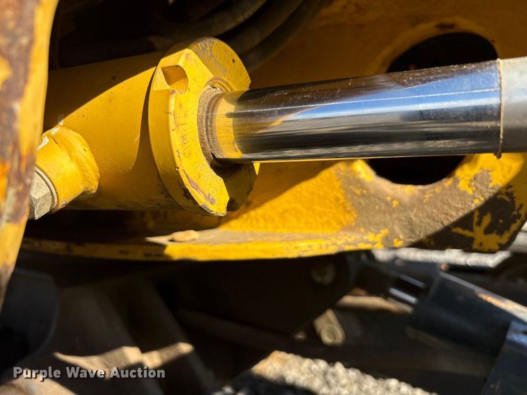 image for item EM6189 2008 Komatsu PC18MR-2 mini excavator