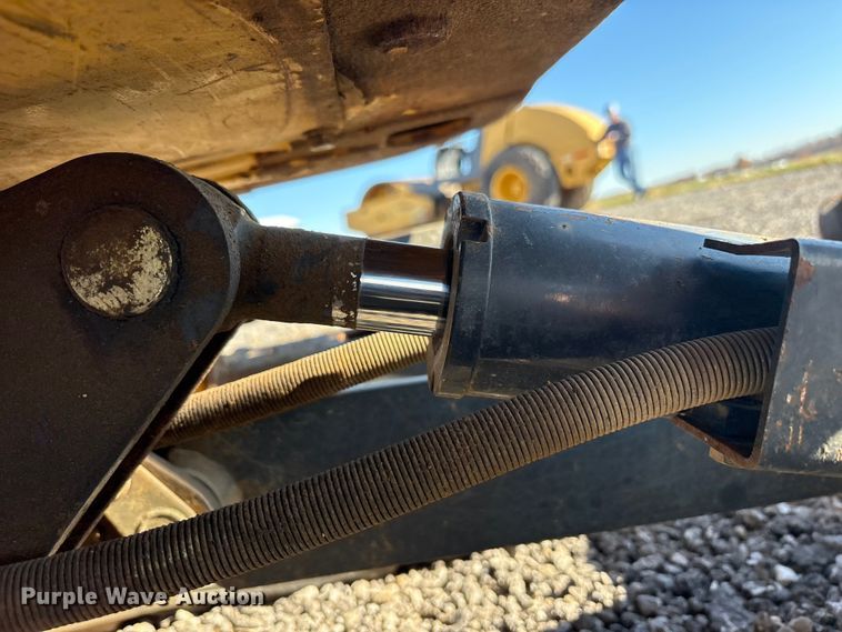 image for item EM6189 2008 Komatsu PC18MR-2 mini excavator