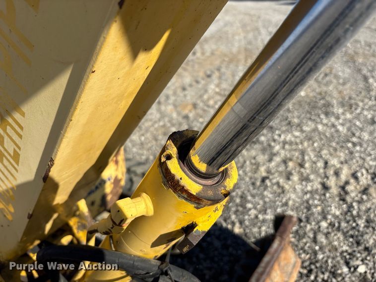 image for item EM6189 2008 Komatsu PC18MR-2 mini excavator