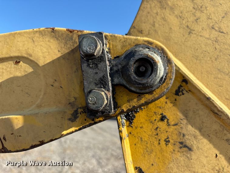 image for item EM6189 2008 Komatsu PC18MR-2 mini excavator