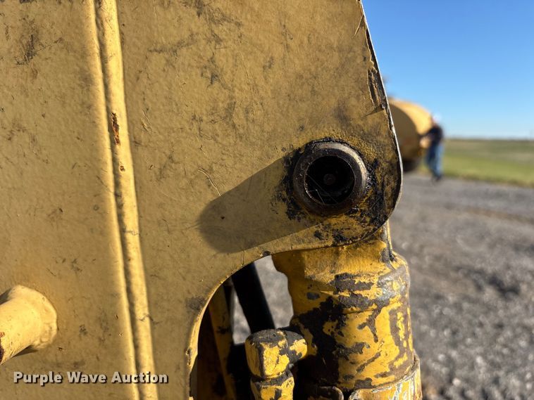 image for item EM6189 2008 Komatsu PC18MR-2 mini excavator