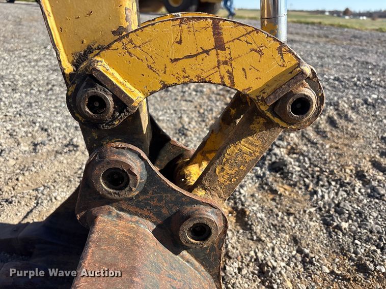 image for item EM6189 2008 Komatsu PC18MR-2 mini excavator