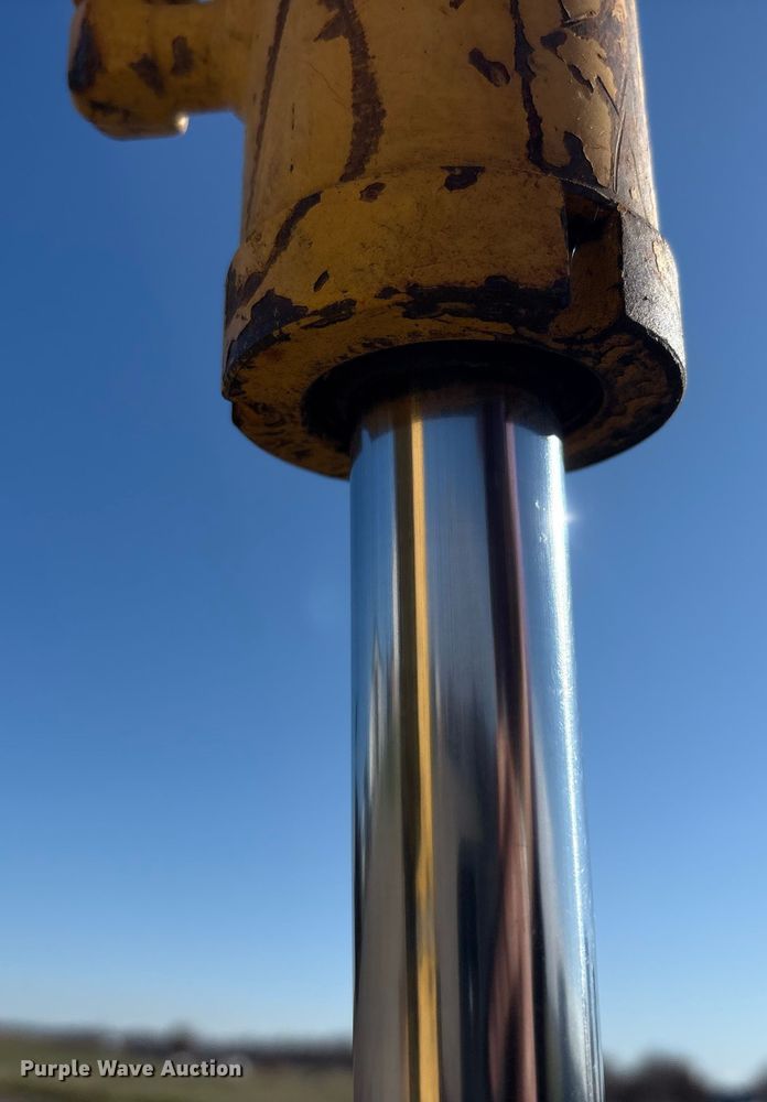 image for item EM6189 2008 Komatsu PC18MR-2 mini excavator