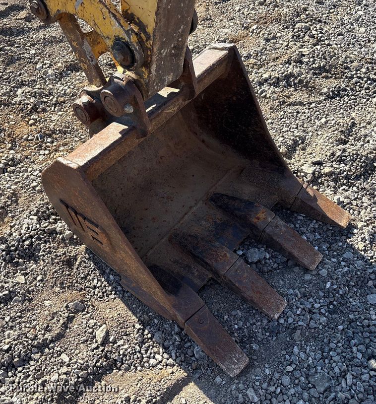 image for item EM6189 2008 Komatsu PC18MR-2 mini excavator